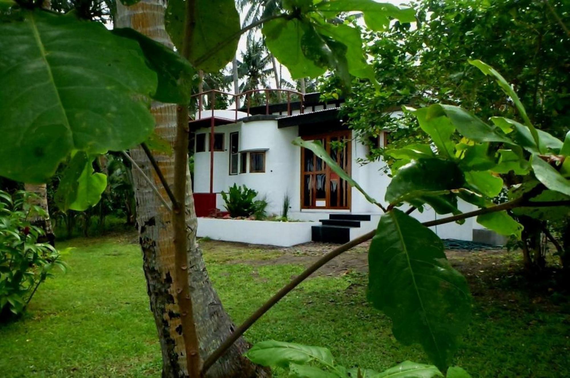 Somewhere Else Boutique Resort Mambajao Luaran gambar